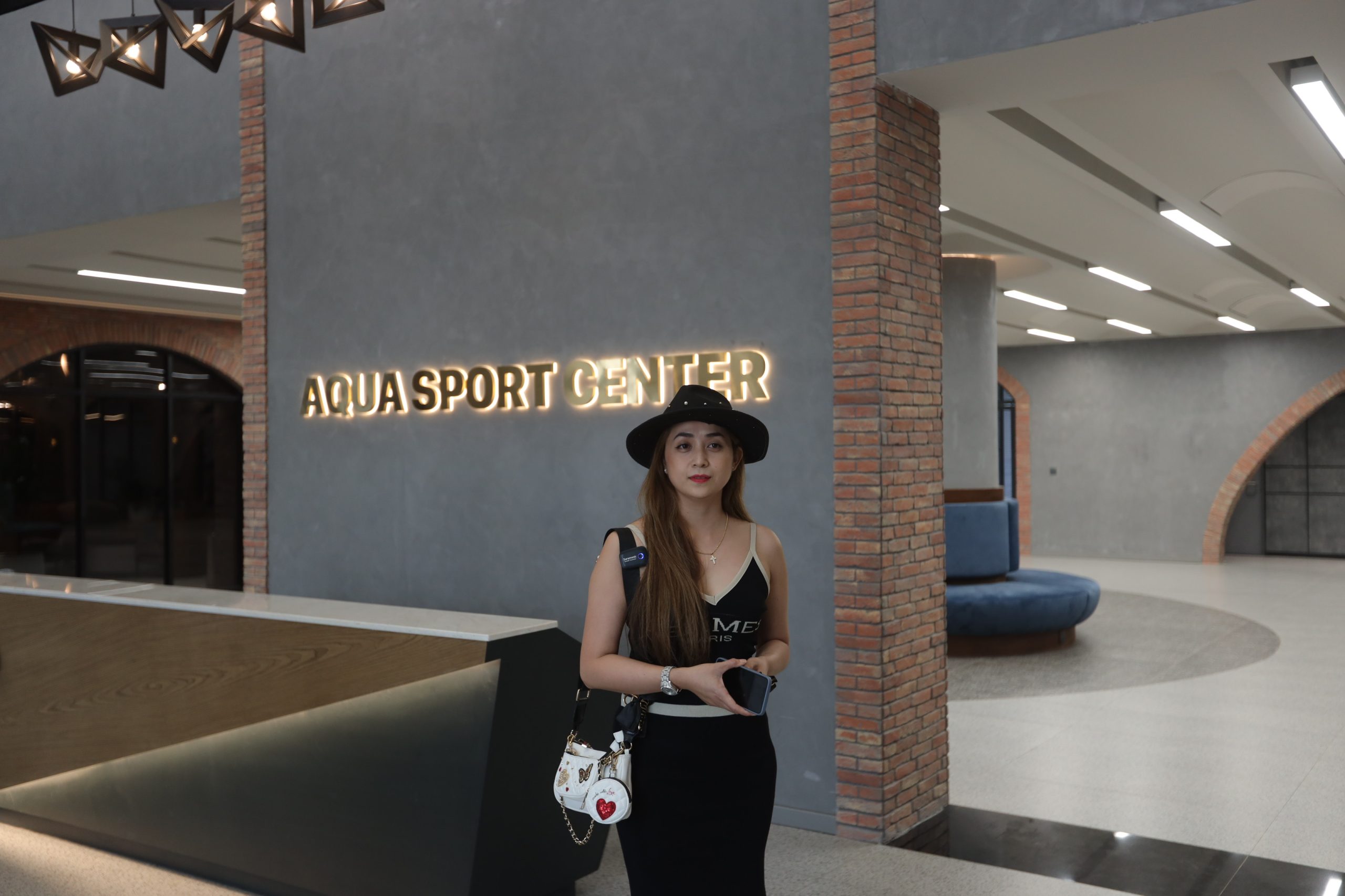 Chị Phương Thu dành thời gian trải nghiệm tiện ích Aqua Sport Center với đầy đủ các bộ môn thể thao, chăm sóc sắc đẹp vừa hoàn thiện